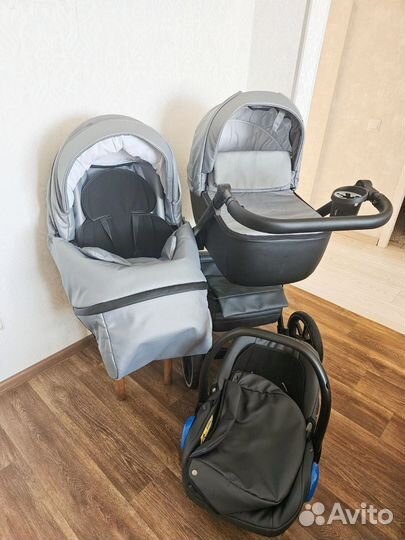 Продам детскую коляску 3 в 1 бу