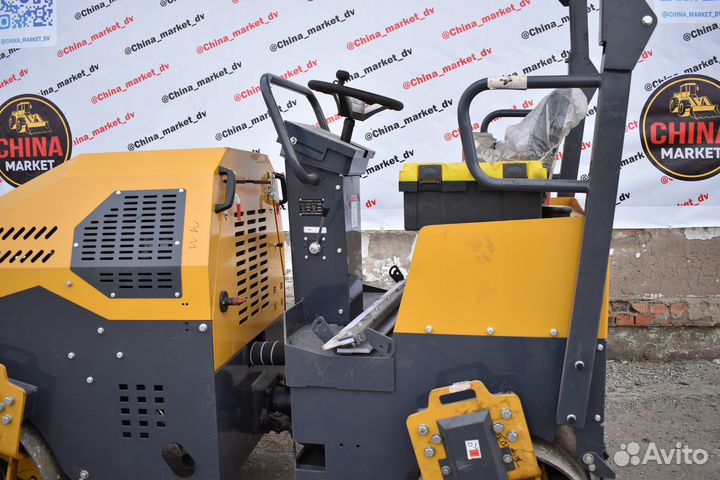 Дорожный каток CAT CB24B, 2025