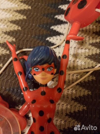 Кукла леди баг