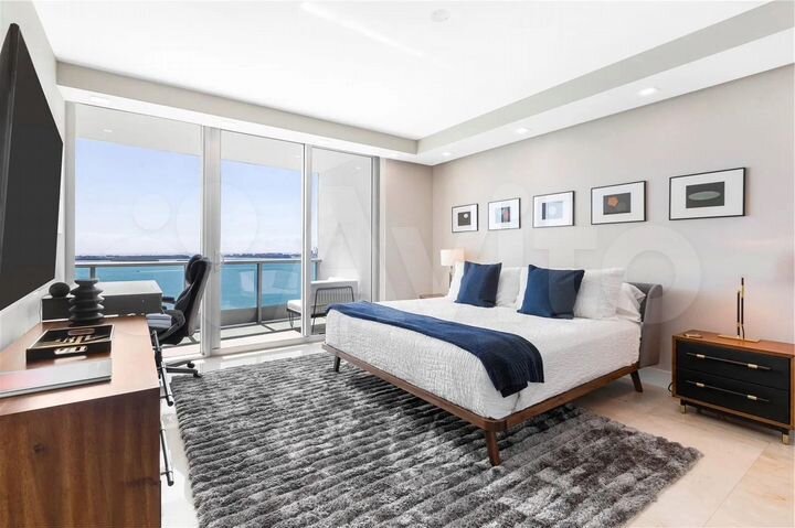 4-к. квартира, 130 м², 23/25 эт.