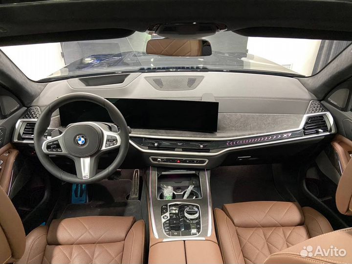 BMW X7 3.0 AT, 2022