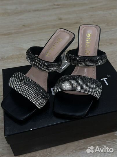 Обувь женская 36 размер