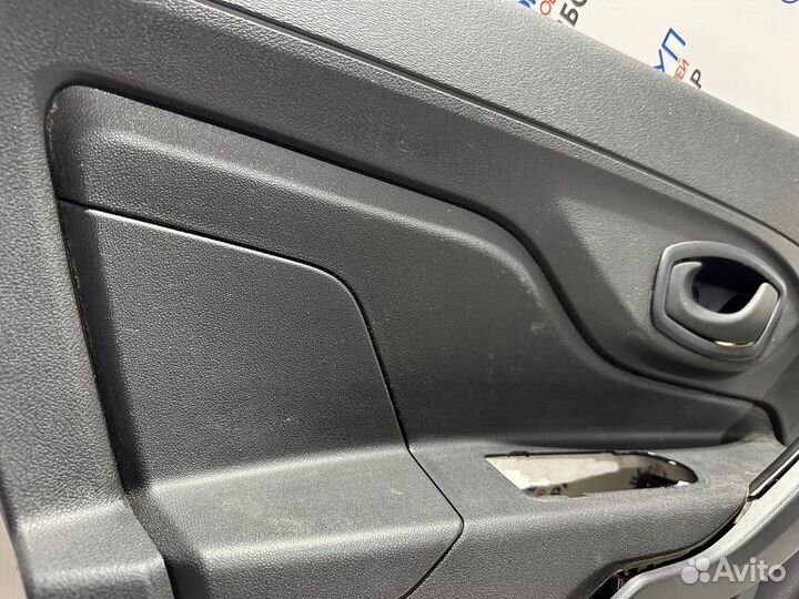 Обшивка двери Лада Х-Рей