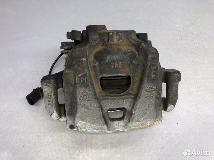 Суппорт тормозной передний левый Audi A4 B8