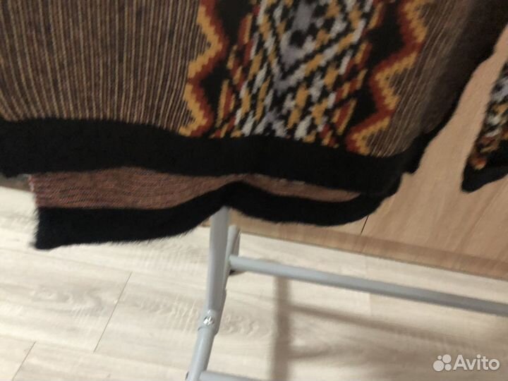 Свитера новые 48-52р-р