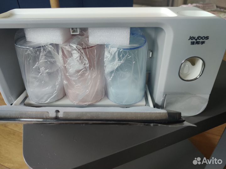 Стерилизатор органайзер для зубных щеток