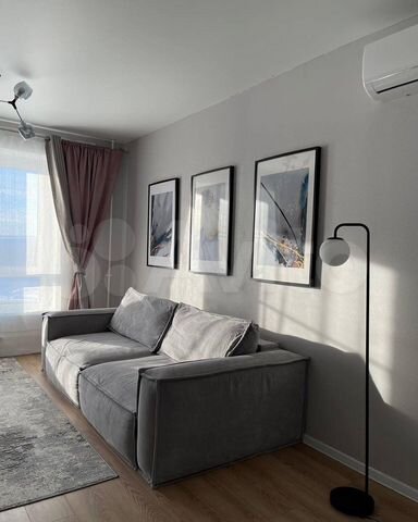 2-к. квартира, 70 м², 4/9 эт.