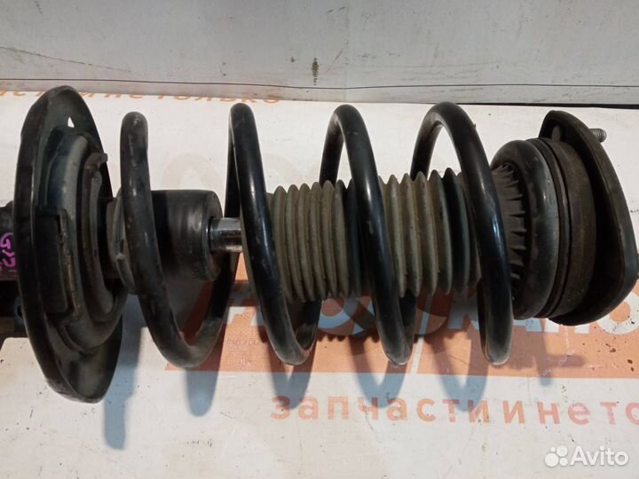 Стойка амортизатора переднего левого Mazda Mazda6