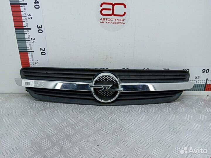 Решетка радиатора для Opel Meriva A 13117843