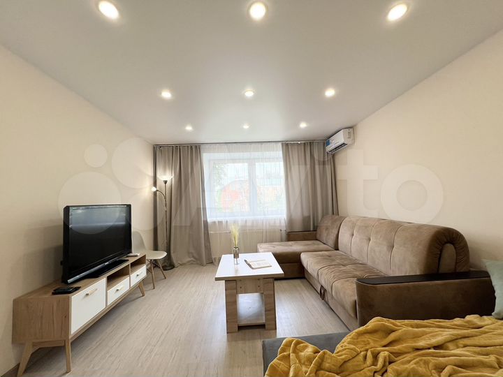 2-к. квартира, 65 м², 3/3 эт.