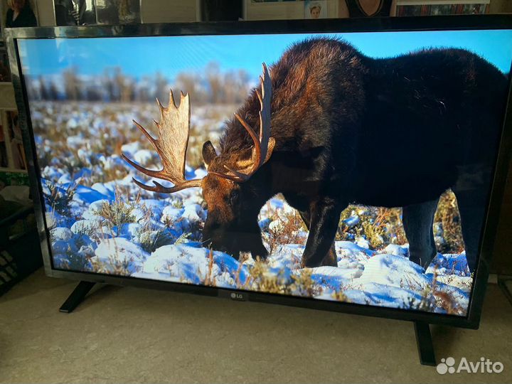 LG 32 FullHD, WebOs, Wi-Fi