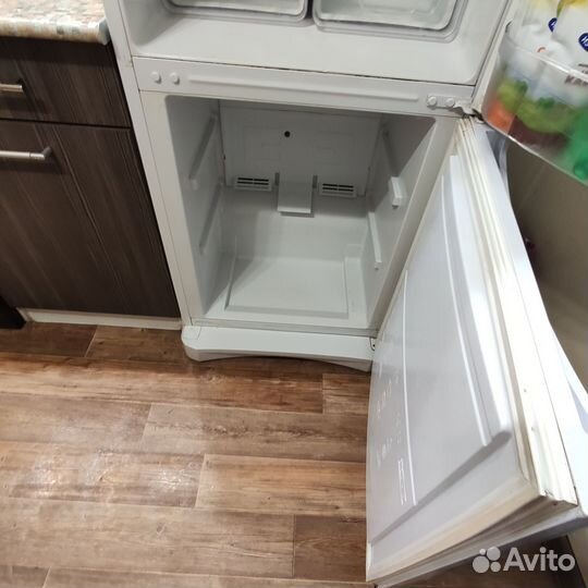 Холодильник Indesit nba18dfnf