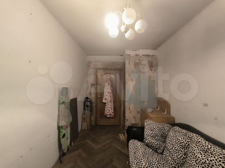 Доля в 3-к. квартире, 58 м², 5/5 эт.