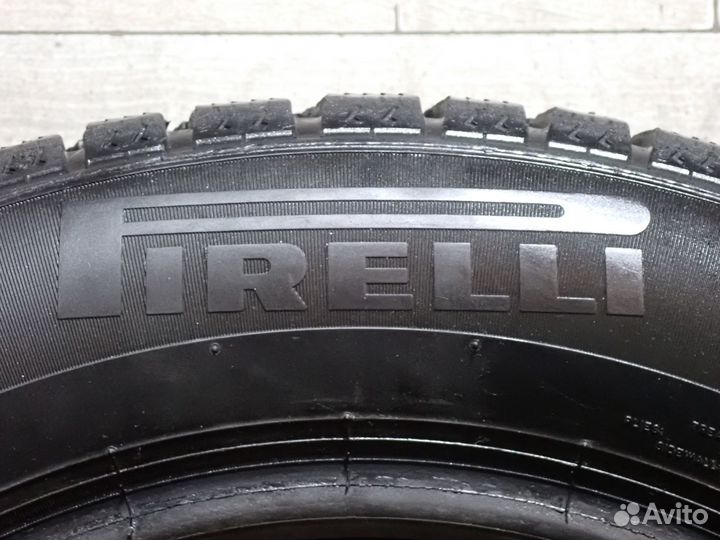 Pirelli Ice Zero 205/60 R16 96T