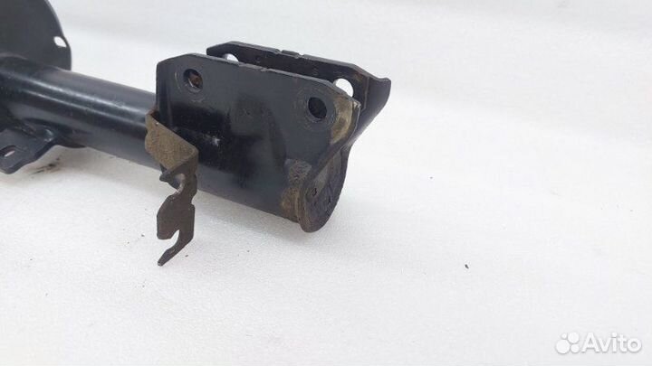 Амортизатор подвески передний Renault Duster HS