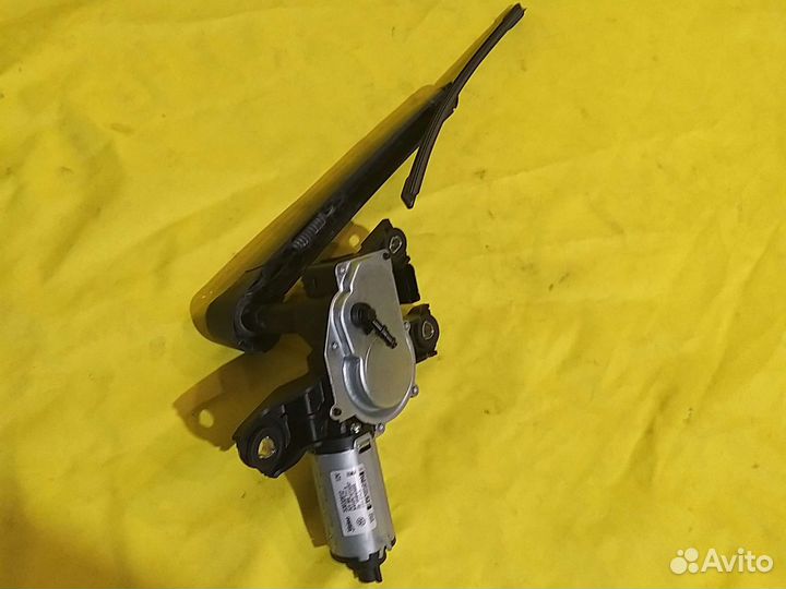 Моторчик стеклоочистителя заднего стекла Volkswage