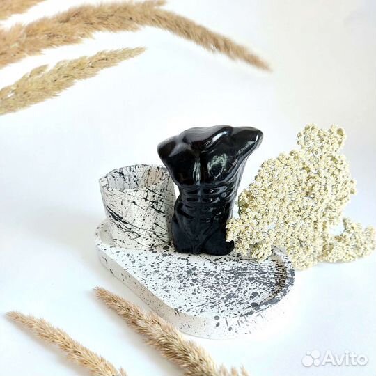 Кашпо руки из гипса, подставка, подсвечник