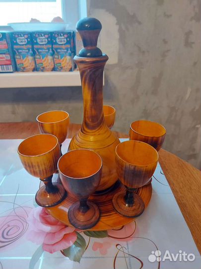 Кувшин с рюмками дерево винтаж