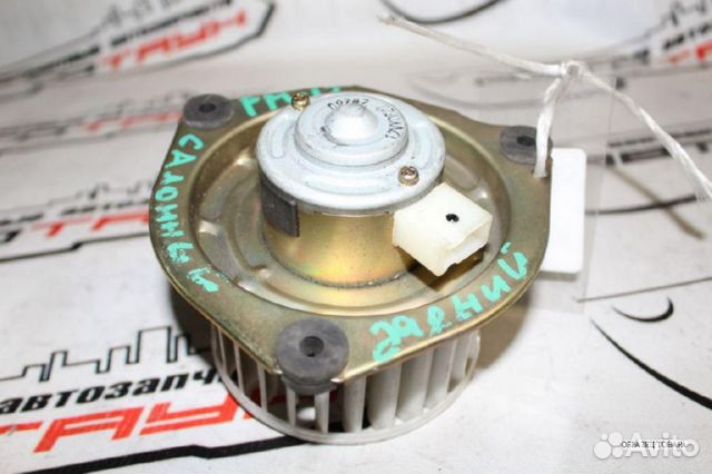 Моторчик печки nissan liberty PM12 PNM12 RM12 RNM1