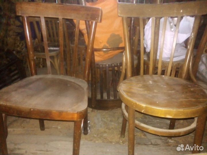 Старинные стулья