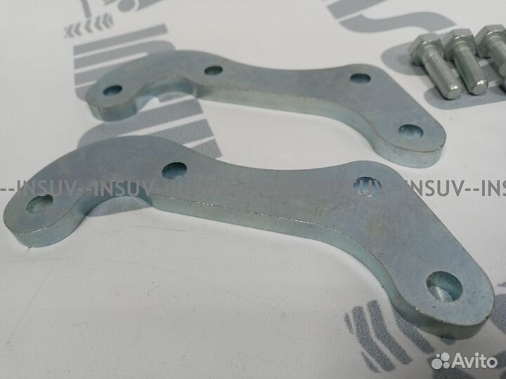 Комплект переходн.пластин Нива на суппора ваз 2108