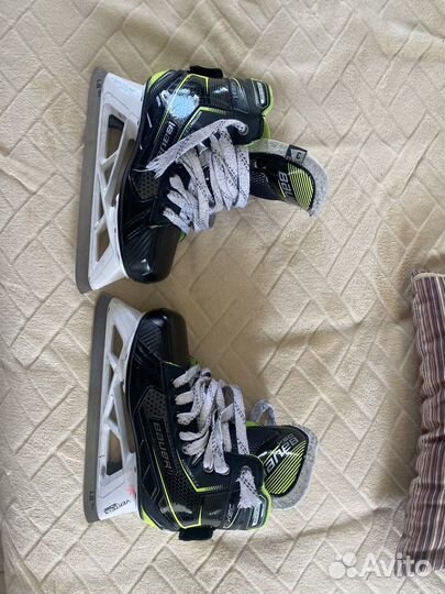 Вратарские коньки bauer