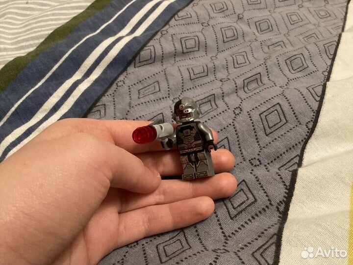 Lego минифигурка киборг оригинал