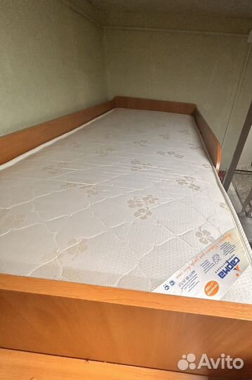 Двухъярусная кровать бу с матрасами