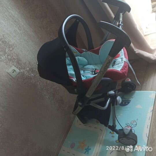 Коляска автокресло. Автолюлька на колесах