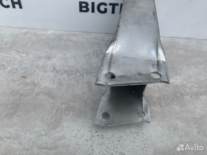 Кронштейн бампера Mercedes W212 A2126200595