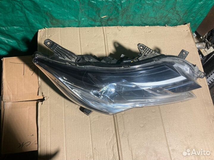 Фара правая Mitsubishi Pajero Sport KS 2015+