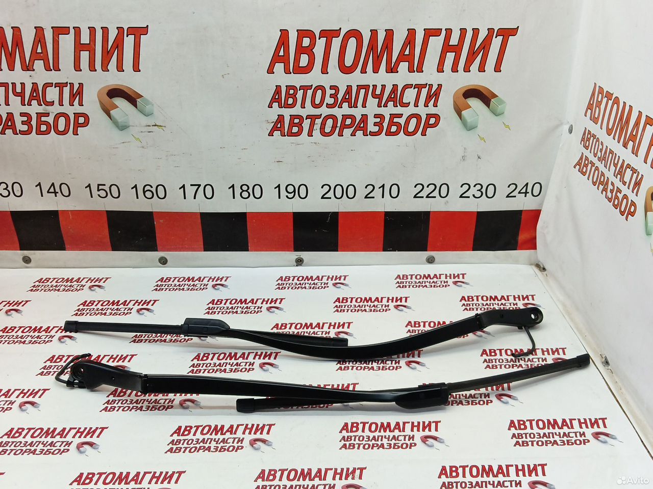 Поводок дворника стеклоочистителя Zeekr 001