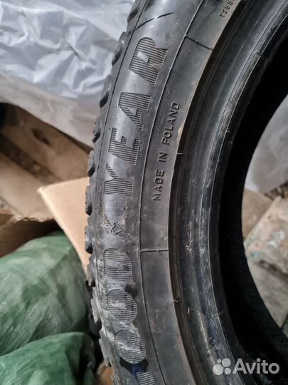 Goodyear UltraGrip Arctic 2 225/50 R17 98