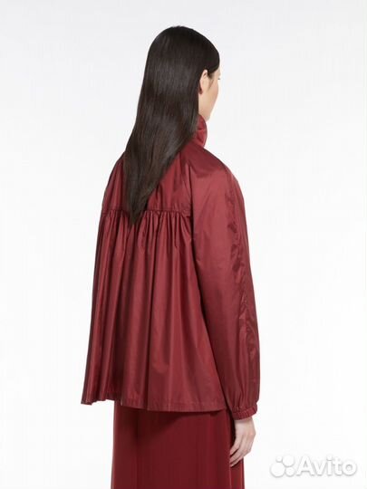 Ветровка Max Mara с лого