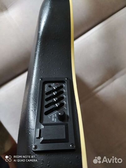 Гитара электроакустическая