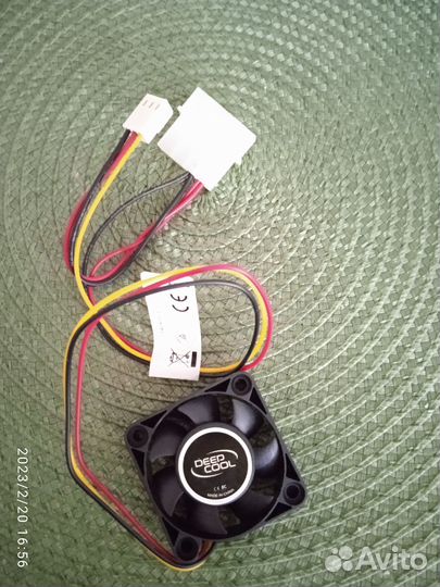 Вентилятор для корпуса 40*40*10 мм новый