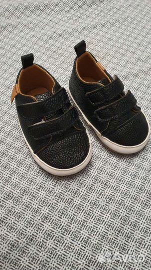 3 пары обуви для малыша