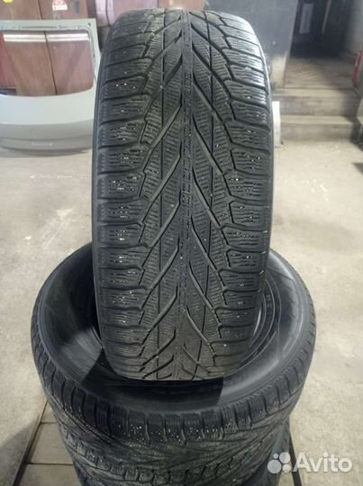 Nokian Tyres Hakkapeliitta R2 SUV 265/60 R18 114R