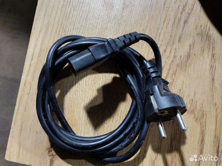 Сетевой кабель