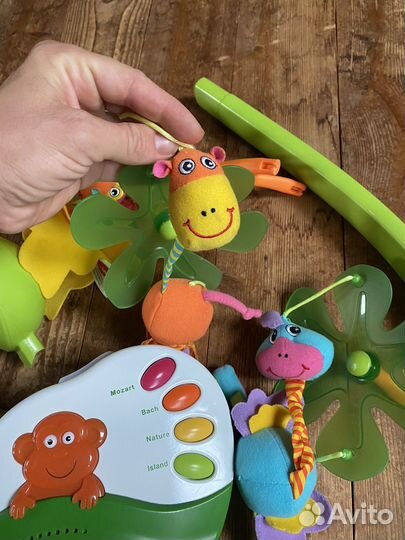 Мобиль на кроватку tiny love остров