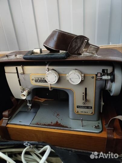 Швейная машина Чайка