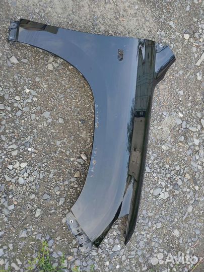 Крыло переднее правое Toyota land Cruiser 200