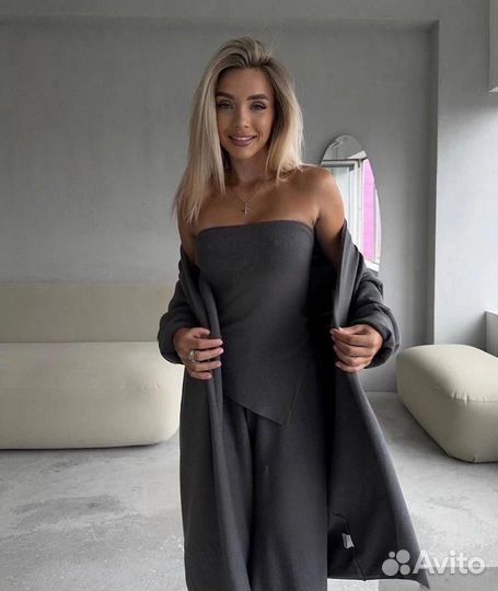 Брючный костюм женский 42 44