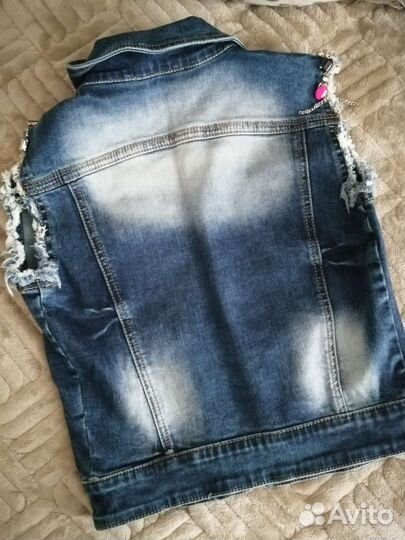 Джинсовая безрукавка