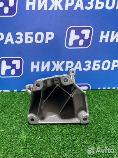 Кронштейн двигателя левый Mercedes Glc W253 OM651