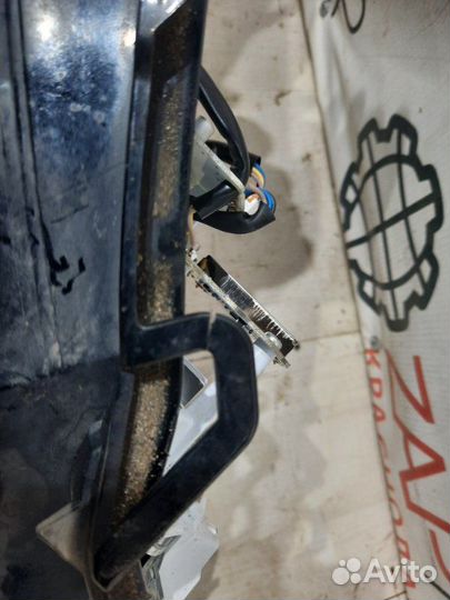 Стекло фары переднее правое Toyota Camry V70