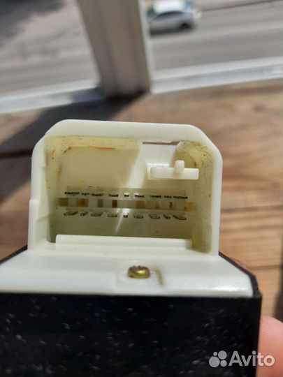 Блок управления стеклоподъемниками