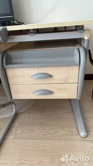 Растущая парта и стул деми