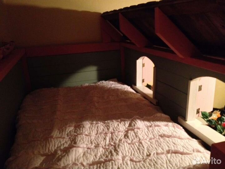 Детская двухярусная кровать домик замок