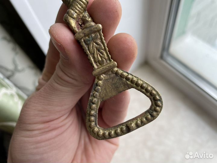 Бронзовая открывашка из Индии